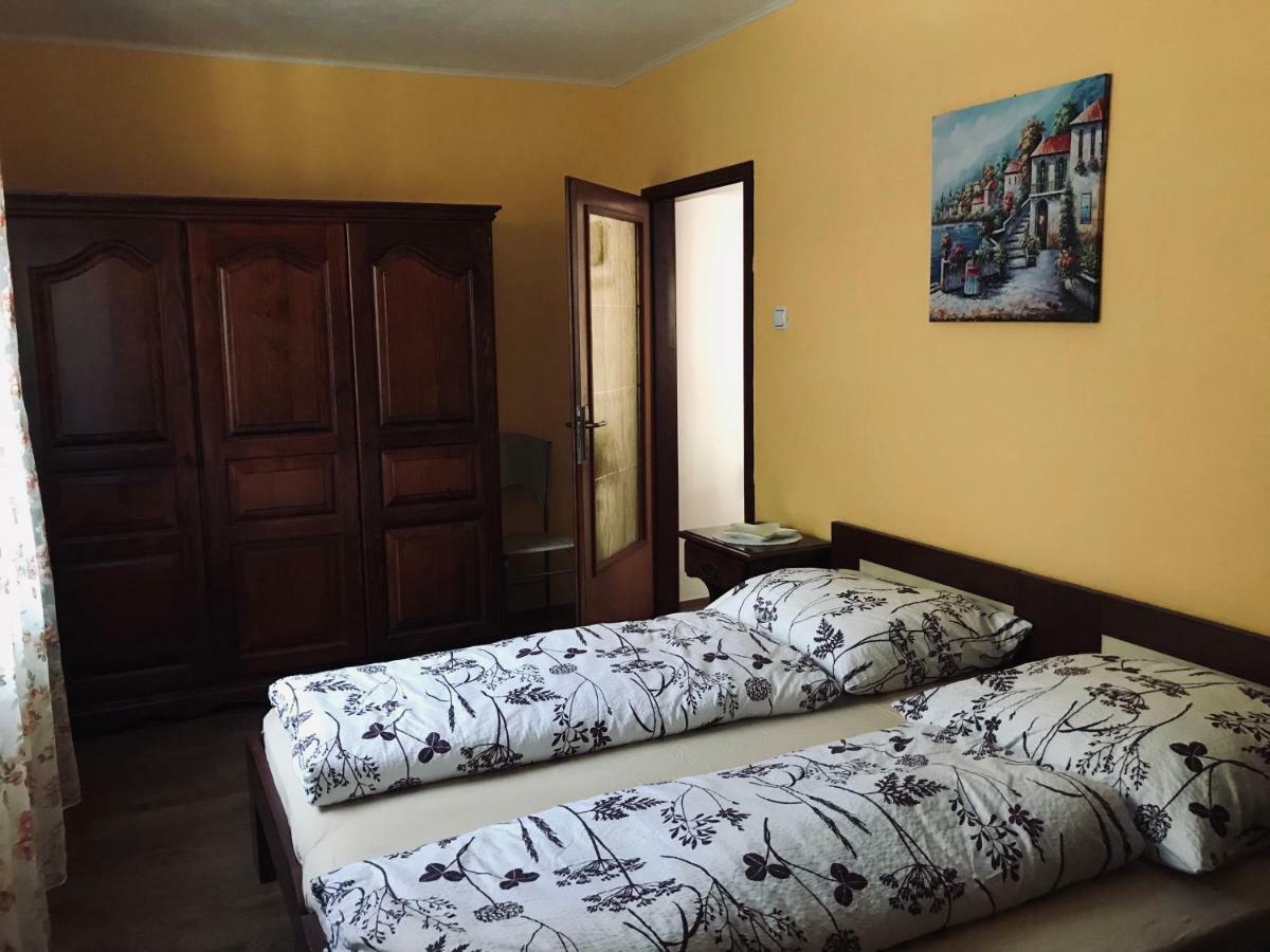 Apartma Evi Zaga Eksteriør billede